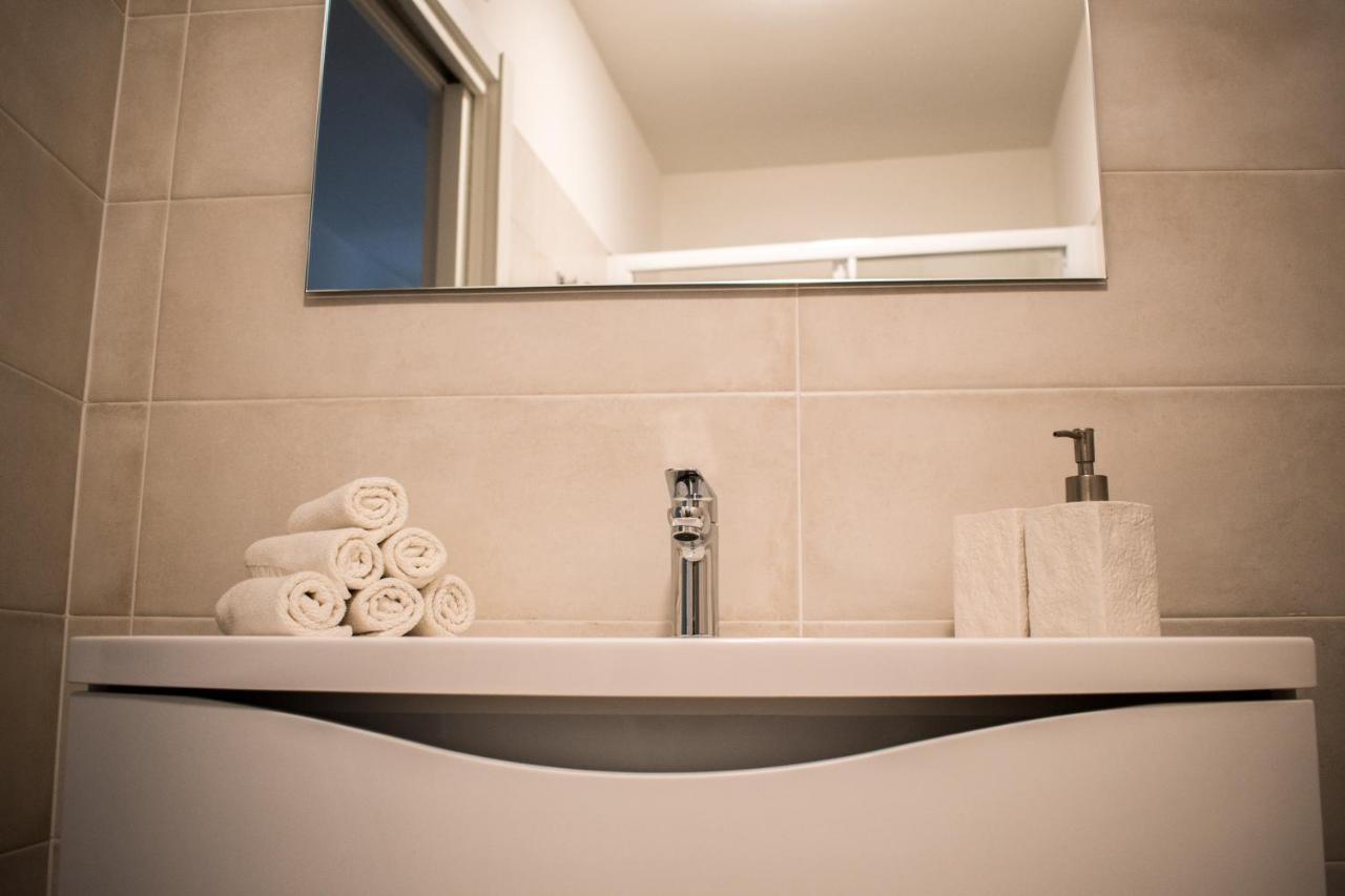 Ca Rita Apartments Malcesine Bagian luar foto